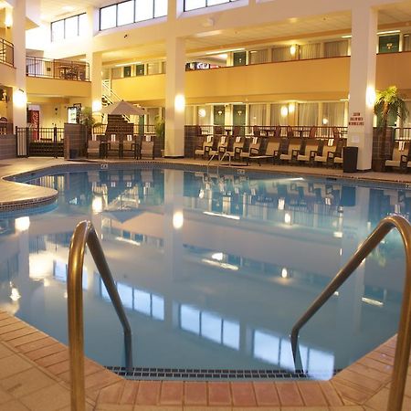 Plaza Hotel & Suites - О-Клер Екстер'єр фото