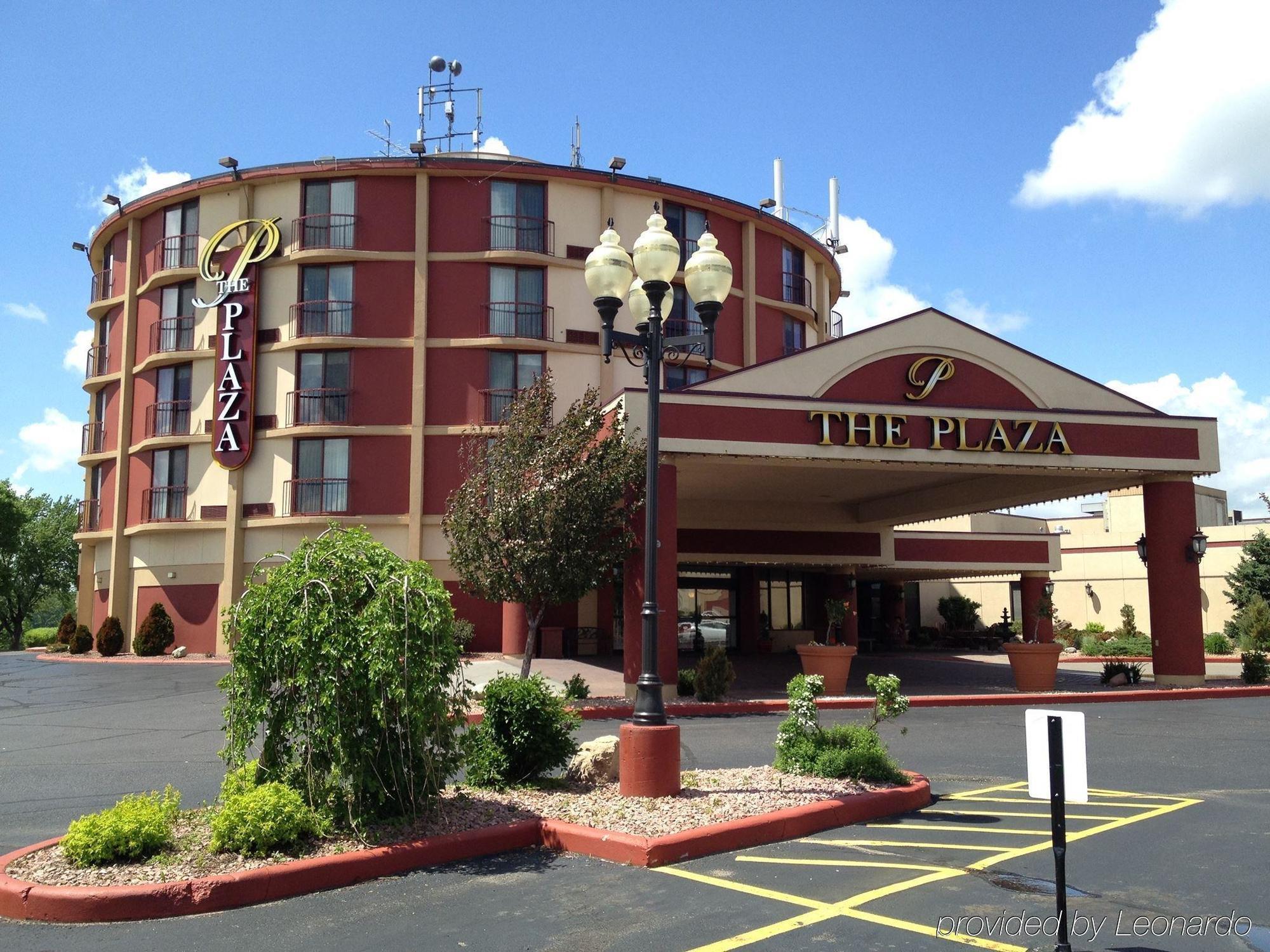 Plaza Hotel & Suites - О-Клер Екстер'єр фото